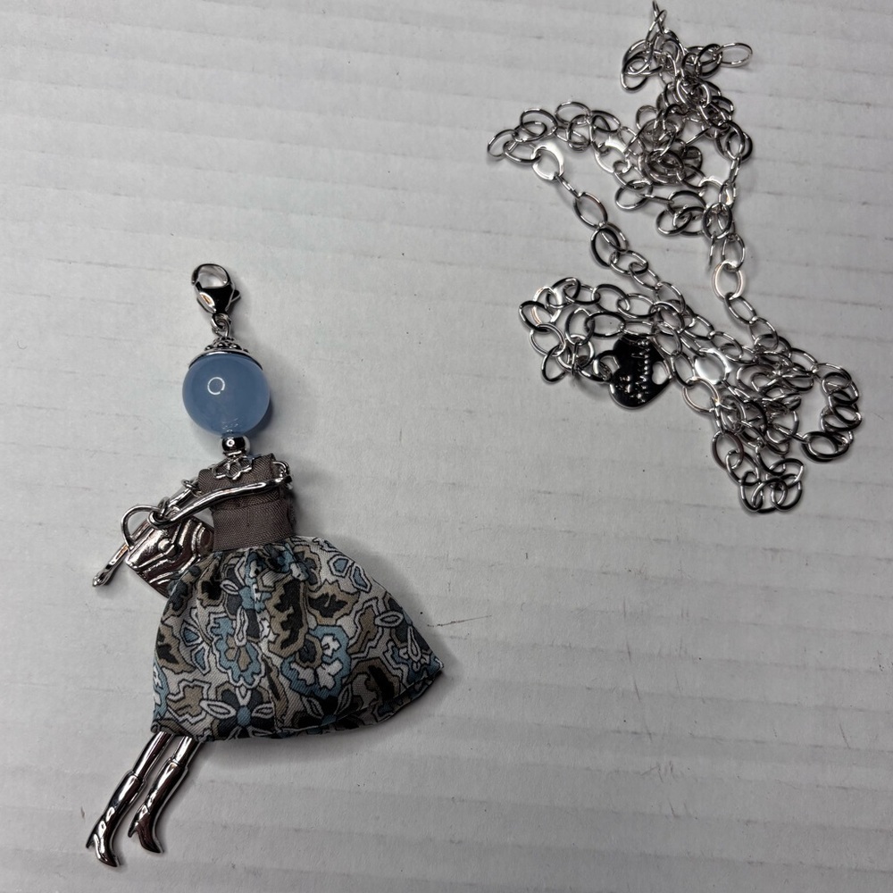 LE AMICHE Sky Blue Jade Doll Charm Necklace - Picture 6 of 6